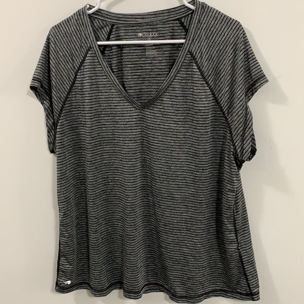 Women’s striped ideology short sleeve tee Sz XXL